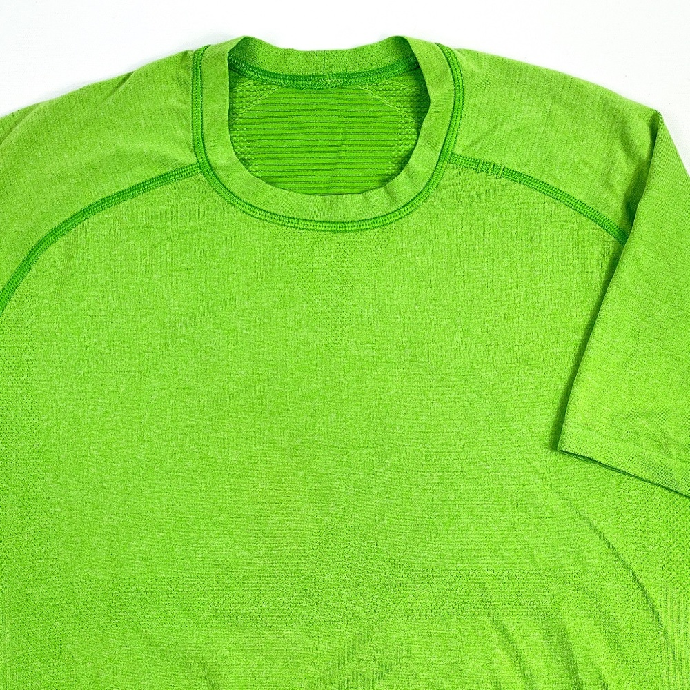 Lululemon Lightweight Metal Vent Tech Short Sleeve T Shirt Mens Size M